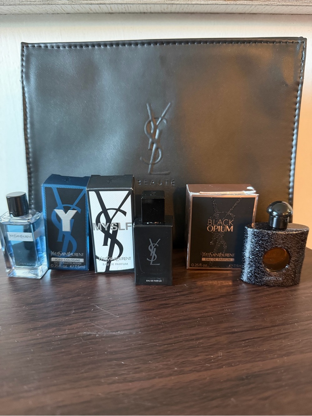 New 4 piece Yves Saint Laurent Beauty Set - Picture 10 of 10